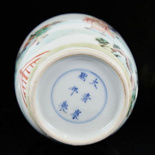 354 - A Chinese porcelain narrow-neck vase, hand painted decoration, 6 character mark, height 22cm