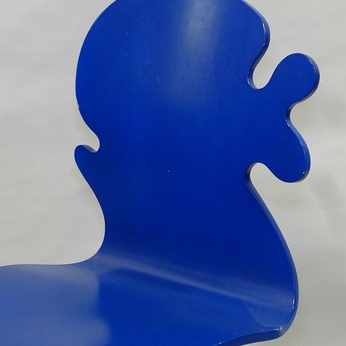 2125 - VERNER PANTON (1926-98), FOR STUDIO HAG, DENMARK, Pantonic chair 5010 in blue painted plywood, in ca... 