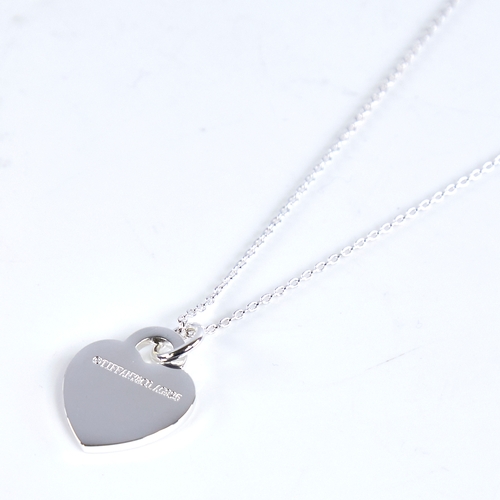 1662 - TIFFIANY & CO - a modern sterling silver Return To Tiffany heart padlock pendant necklace, pendant h... 