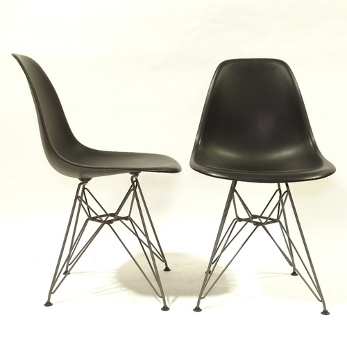 2094 - CHARLES EAMES, VITRA, a pair of black coloured DSR side chairs, with plastic shell seat on powder co... 