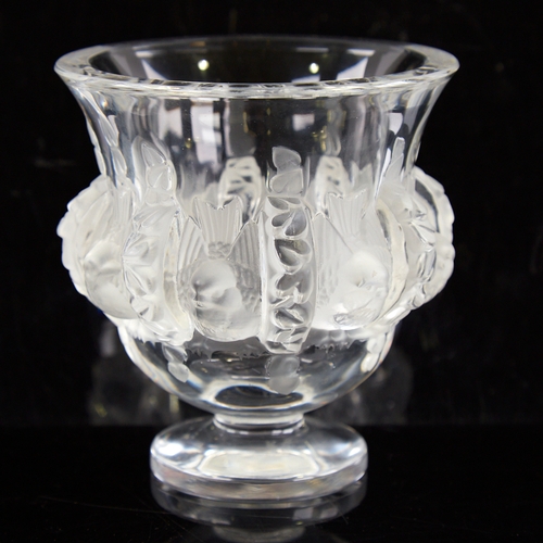 2140 - LALIQUE, FRANCE, a Dampiere pattern vase, 1940s'/50s' with relief birds and buttresses, pedestal bas... 