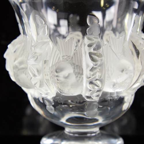 2140 - LALIQUE, FRANCE, a Dampiere pattern vase, 1940s'/50s' with relief birds and buttresses, pedestal bas... 