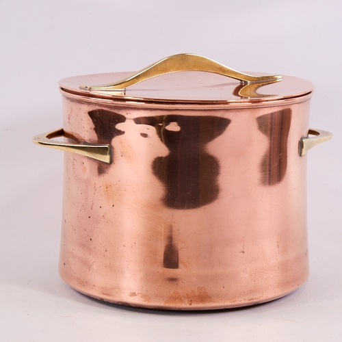 2041 - JENS HARALD QUISTGAARD FOR DANSK, 1960s' Fondue or Bain Marie, copper and brass cooking pot with por... 