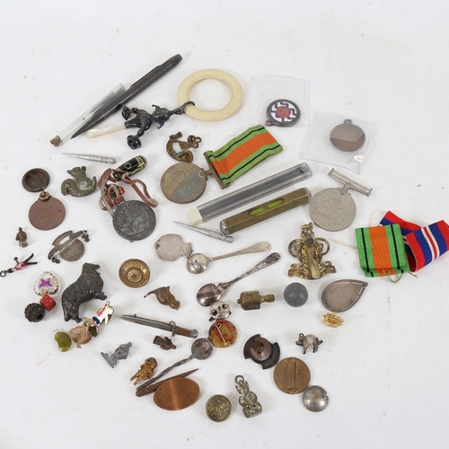 199 - Various collectables, including Second World War Service medals, silver salt spoon, silver and mothe... 