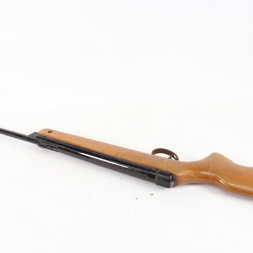 226 - A BSA Meteor .22 calibre air rifle, break-barrel action, overall length 105cm