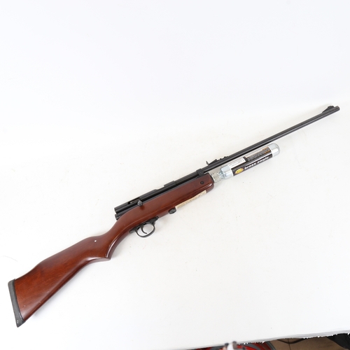 232 - An SMK XS79 CO2-88 .22 calibre air rifle, bolt action, overall length 101cm