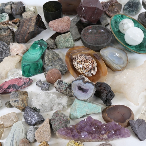 293 - A large quantity of various gemstone and geode specimens and samples, including polished hardstone o... 