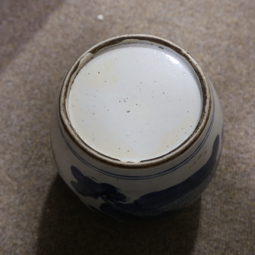 91 - A 19th century Chinese blue and white porcelain jar with hand painted dragon decoration, height 20cm