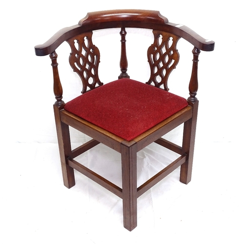 1889 - An Edwardian mahogany corner elbow chair