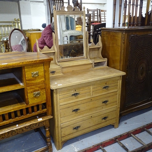 2074 - An Edwardian pine dressing chest, W93cm