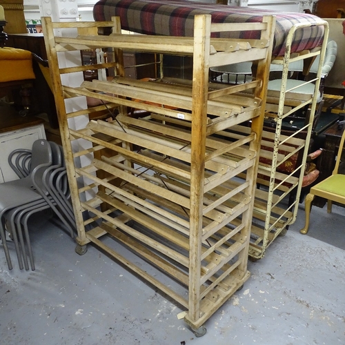 2118 - A pine 6-tier baker's rack, W120cm, H173cm, D55cm