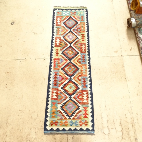 2226 - A Kilim runner, 190cm x 57cm