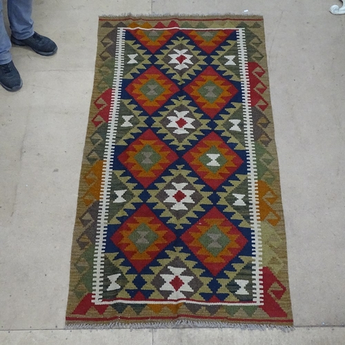 1931 - A Mamainer Kilim rug, 194cm x 100cm