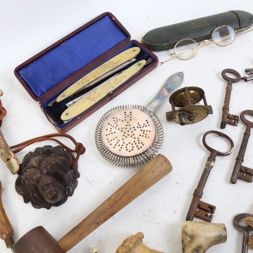 305 - Various collectables, including leather-cased pair of cutthroat razors, gold plated spectacles, nove... 