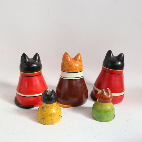 369 - 5 Joan De Bethal hand painted cat figures, 3 ceramic and 2 papier mache, largest height 11cm (5)