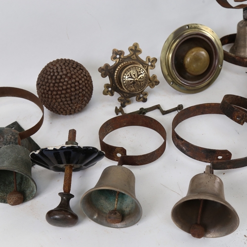 465 - Various metalware and door furniture, including brass knobs and doorbells (boxful)