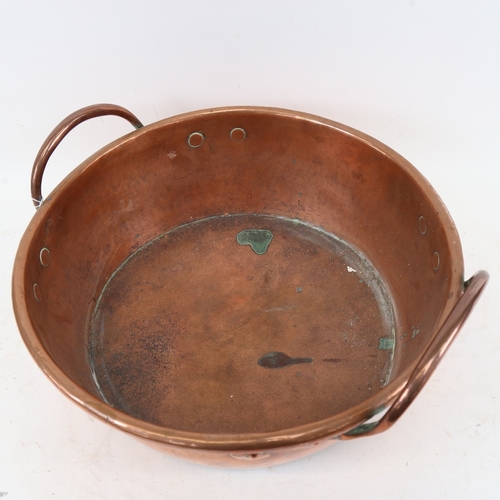 507 - A 19th century copper jam pan, diameter 38cm