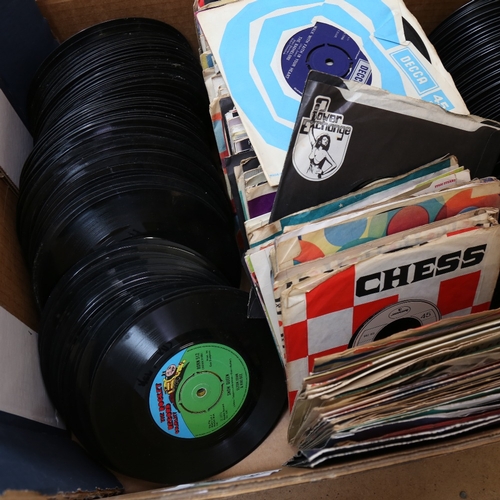 564 - A large quantity of various Vintage vinyl 45s and singles (boxful)