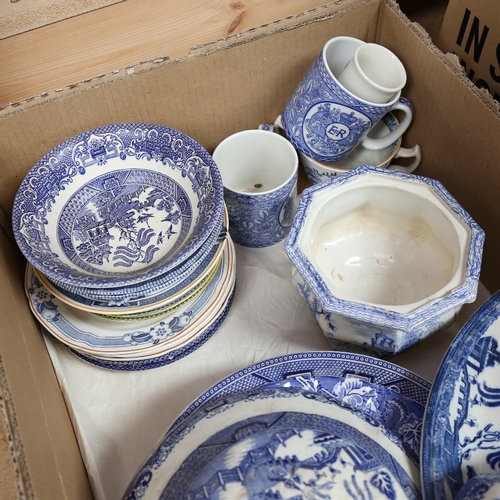 638 - Various English blue and white ceramics, including Staffordshire ironstone etc (boxful)