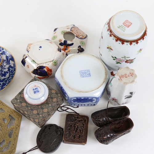 731 - Various Oriental items, including Japanese silver plate on copper chrysanthemum jar, blue and white ... 