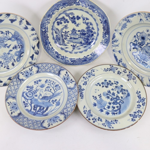 240 - 5 various Chinese blue and white porcelain plates, 22cm across (5)