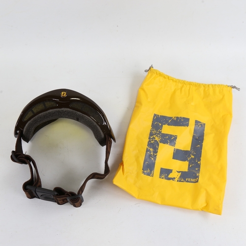 174 - FENDI - a pair of ski goggles, original bag