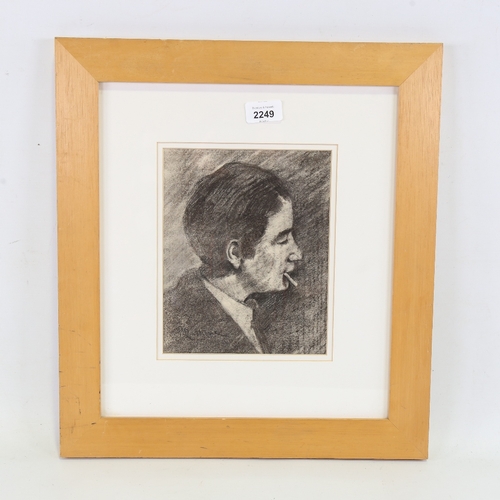 2249 - Ernest Zacharie (1849 - 1915), portrait of a man smoking, charcoal on paper, signed, 9