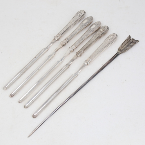 1155 - A set of 5 Antique silver plated marrow scoops, and a silver plated arrow meat skewer, length 30cm (... 