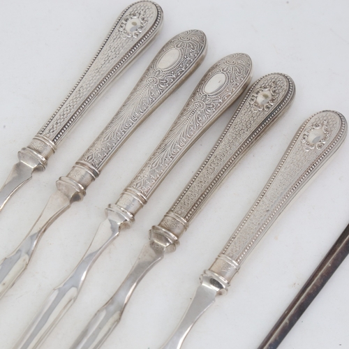 1155 - A set of 5 Antique silver plated marrow scoops, and a silver plated arrow meat skewer, length 30cm (... 