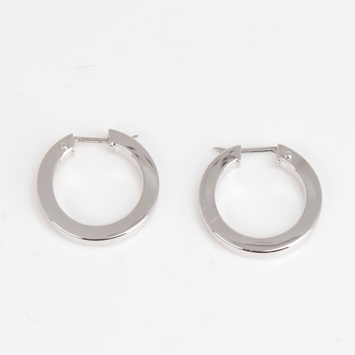 1201 - A modern pair of 9ct white gold hoop earrings, diameter 21.2mm, 2.6g