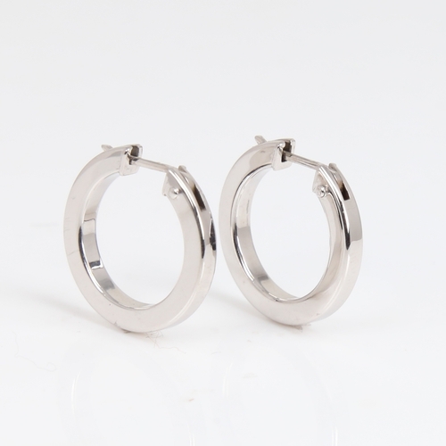 1201 - A modern pair of 9ct white gold hoop earrings, diameter 21.2mm, 2.6g