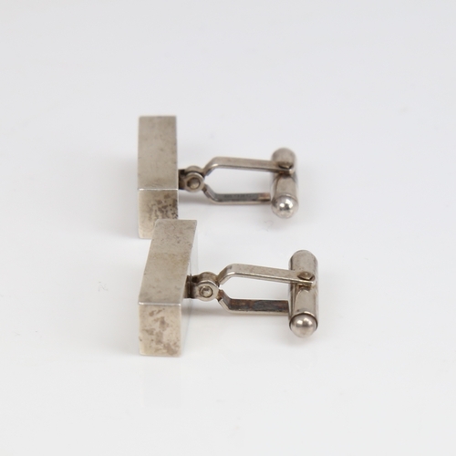 1238 - A modern pair of sterling silver ingot cufflinks, by Charles Tyrwhitt & Co, hallmarks Edinburgh 2004... 