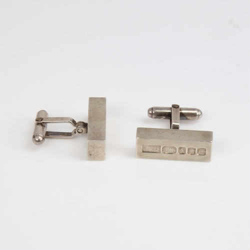 1238 - A modern pair of sterling silver ingot cufflinks, by Charles Tyrwhitt & Co, hallmarks Edinburgh 2004... 