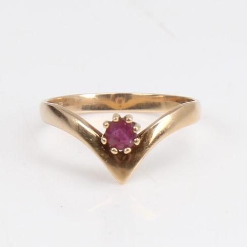 1254 - A late 20th century 9ct gold ruby wishbone ring, set with round-cut ruby, hallmarks Birmingham 1979,... 