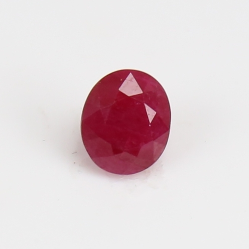 1270 - A 2.54ct unmounted oval mixed-cut ruby, dimensions: 8.28mm x 7.00mm x 5.10mm, evidence of thermal en... 