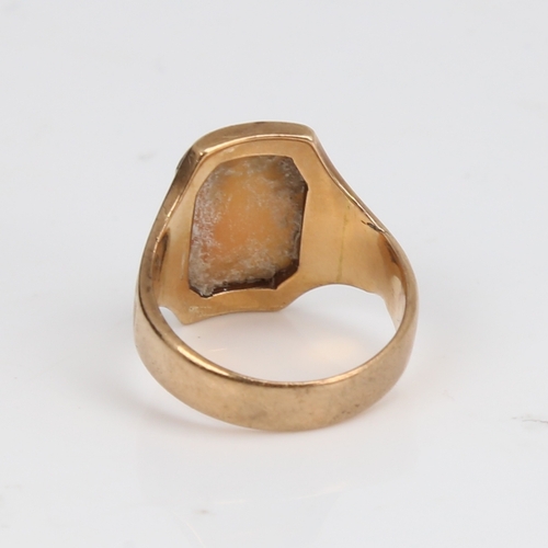 1448 - An Antique 9ct gold relief carved shell cameo ring, depicting female profile, setting height 17.6mm,... 