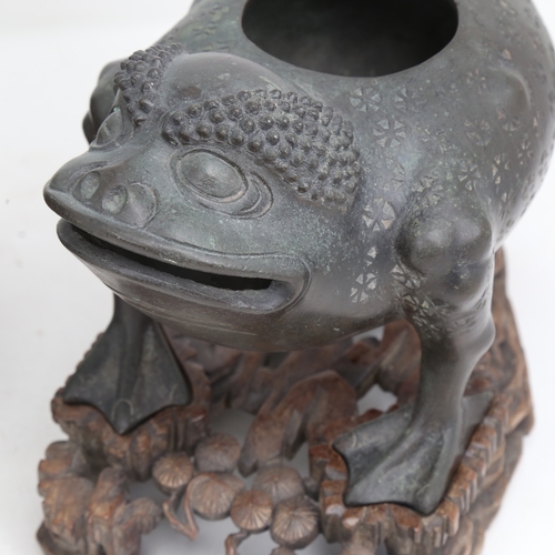 440 - A pair of Chinese polished bronze grotesque 3-legged toad incense burners/censers, possibly 19th cen... 