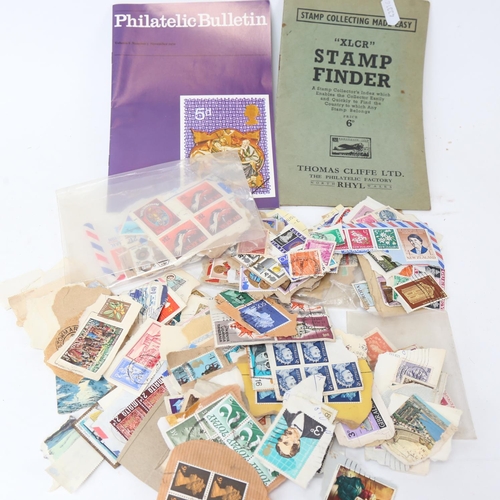 130 - Various Vintage loose postage stamps (boxful)