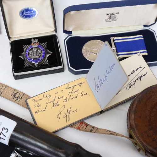 173 - A Metropolitan Police truncheon, Police Long Service and Good Conduct medal, 2 pairs of epaulettes w... 