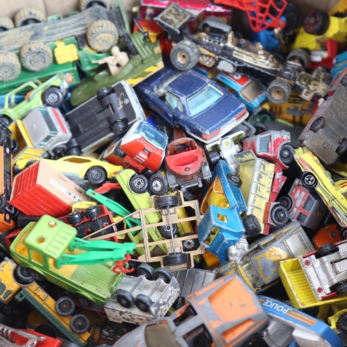 84 - A quantity of various Vintage diecast toy cars and vehicles, including Dinky, Corgi and Matchbox (bo... 