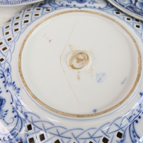 483 - A group of 19th century blue and white plates