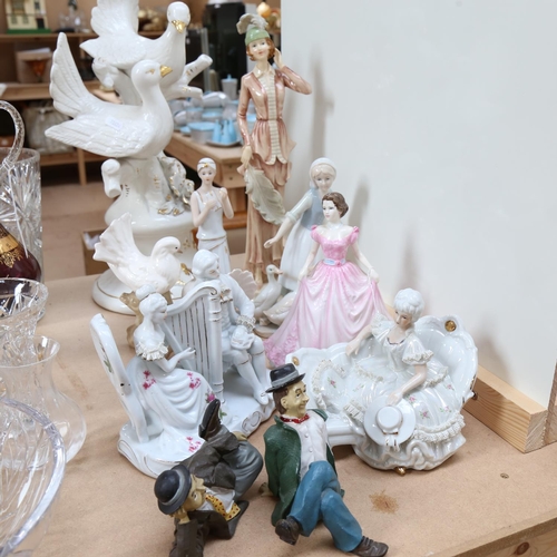 635 - Various ornaments and a Doulton figure 