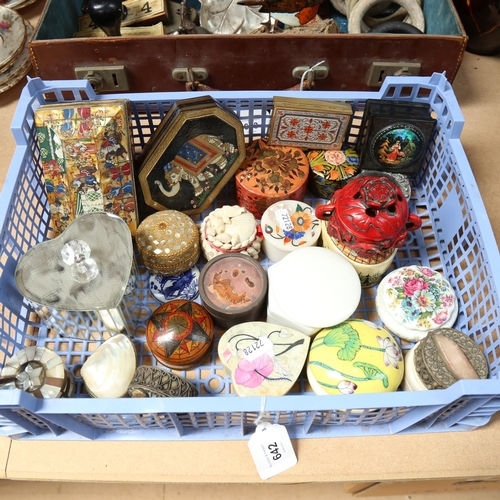 642 - A collection of decorative trinket boxes