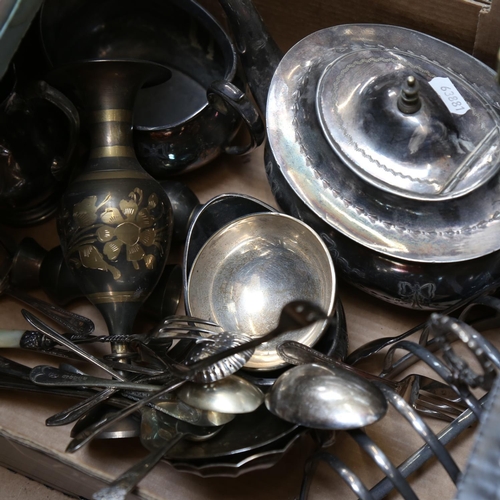 866 - 2 boxes of mixed plated ware, to include cutlery, fruit bowl, hotel plate etc