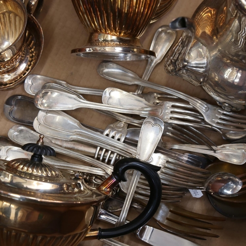 867 - A tray of mixed plated ware, to include tea and coffee pots, cutlery etc