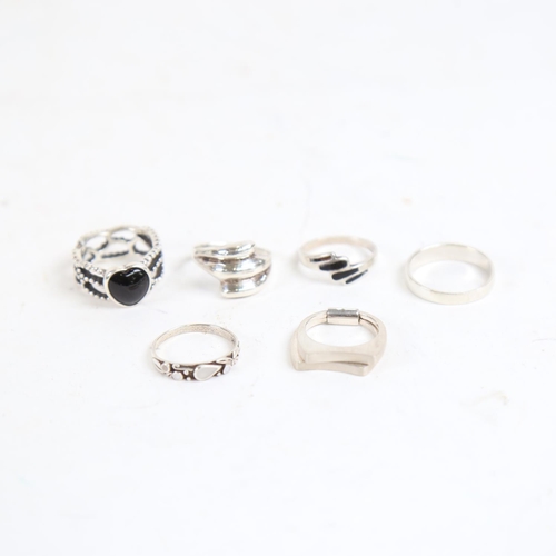 876 - A Pandora sterling silver and black stone set ring, a double-ring by Esprit, and 4 others (6)