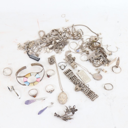 908 - Assorted silver jewellery, to include necklaces, a gate link bracelet, bangle etc, 270g (gross)