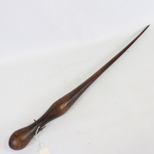 93 - An Aboriginal hardwood throwing club, probably early to mid-20th century, length 66cm