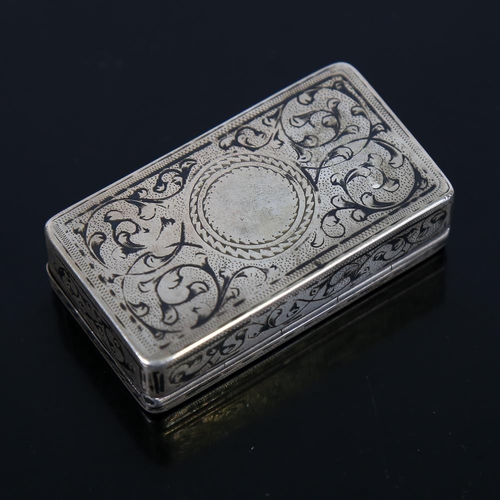 583 - A 19th century Russian 84 Zolotnik standard silver and niello snuffbox, rectangular form with engrav... 