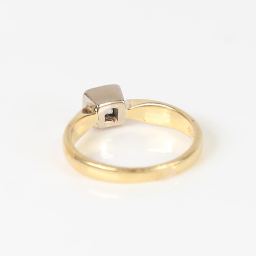 592 - A modern 18ct gold 0.3ct square-cut solitaire diamond ring, diamond weight calculated from measureme... 